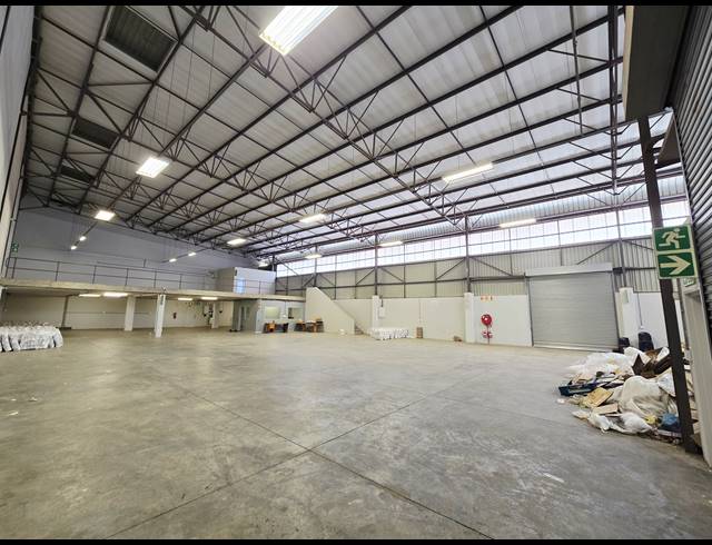 1,287M² WAREHOUSE TO LET IN LANSERIA